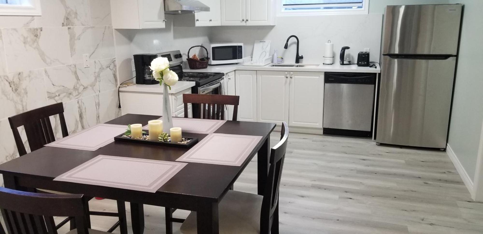 2 Bedroom Luxury Apartment Guelph Eksteriør bilde